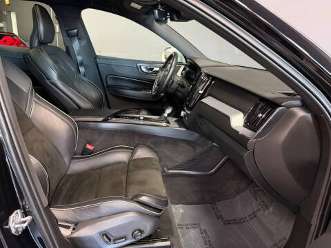 2019 Volvo XC60 T6 R-Design