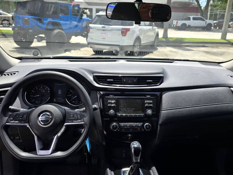 2017 Nissan Rogue S