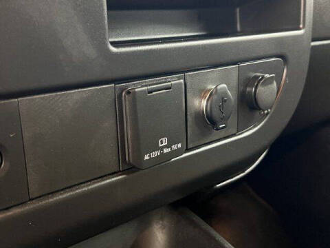2022 GMC Savana 2500