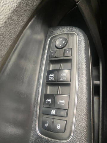 2014 Chrysler 300 S