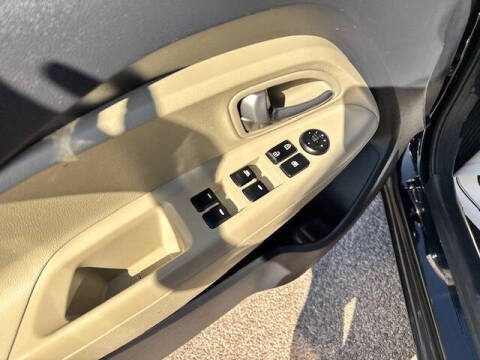 2013 Kia Rio 5-Door LX