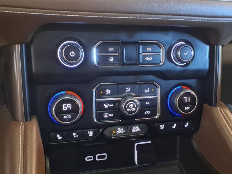 2022 Chevrolet Suburban High Country