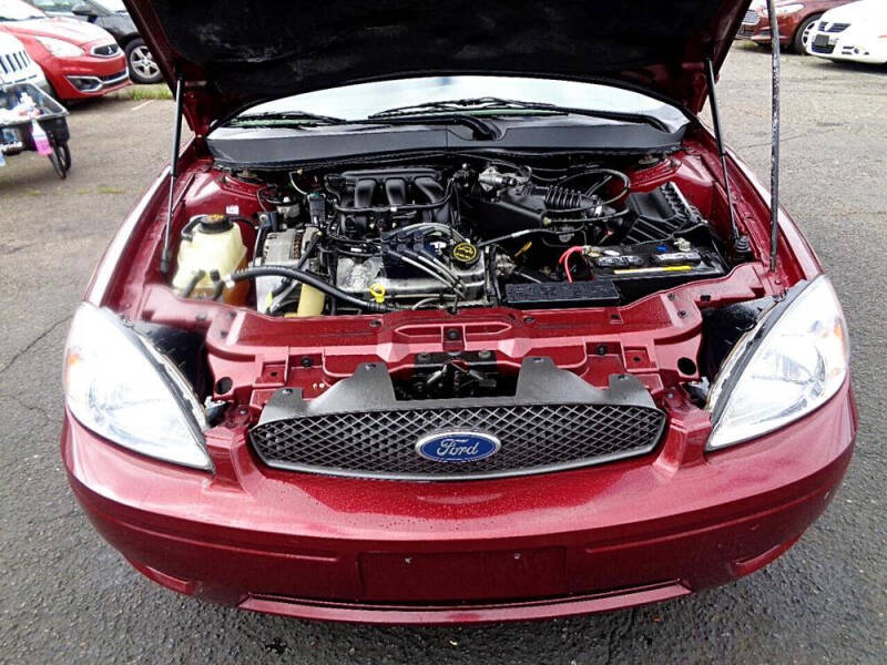 2005 Ford Taurus SEL