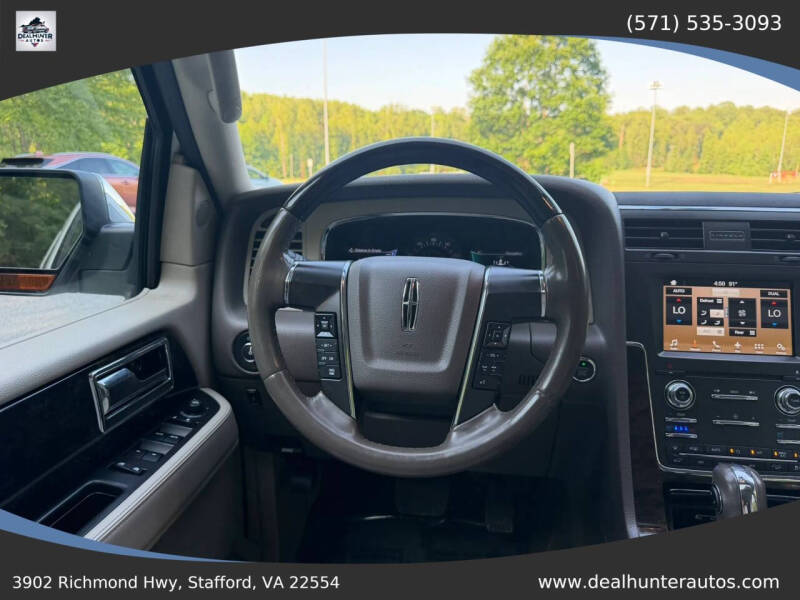 2017 Lincoln Navigator Select