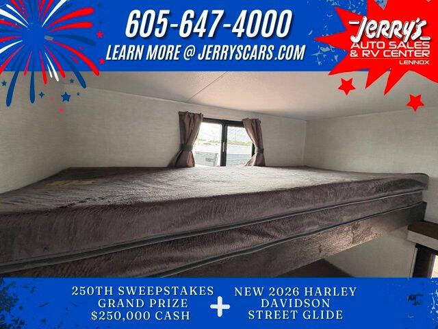 2026 Venture RV Sienna