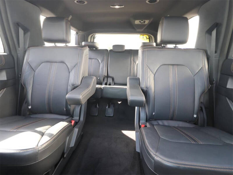 2023 Ford Expedition MAX Platinum