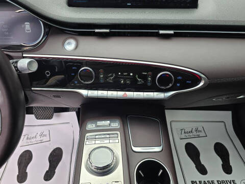 2023 Genesis GV70 2.5T Standard