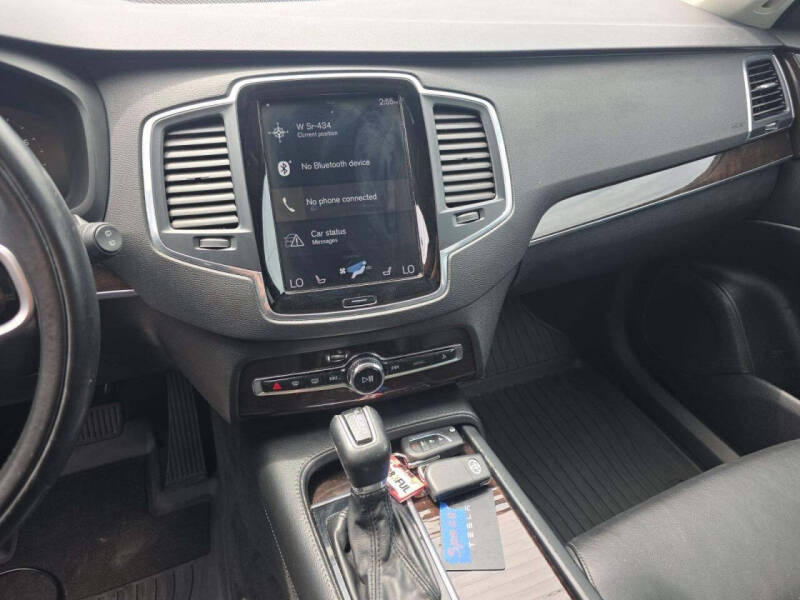 2019 Volvo XC90 T5 Momentum