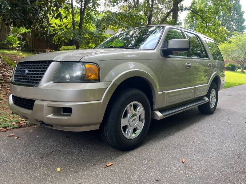 2005 Ford Expedition for sale at Lenoir Auto in Lenoir NC