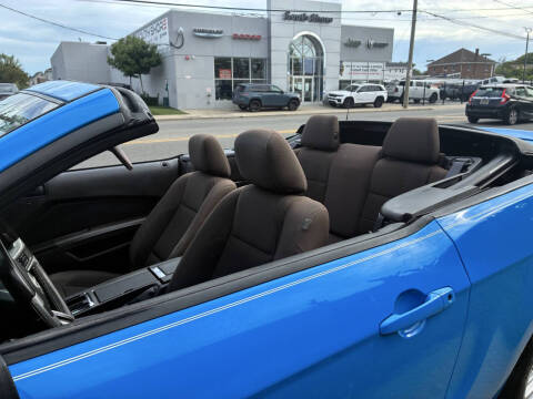 2011 Ford Mustang V6