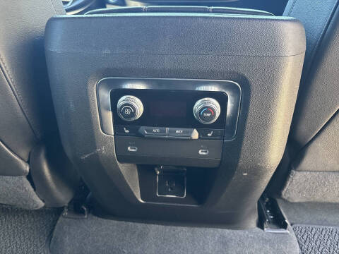 2022 GMC Yukon XL AT4