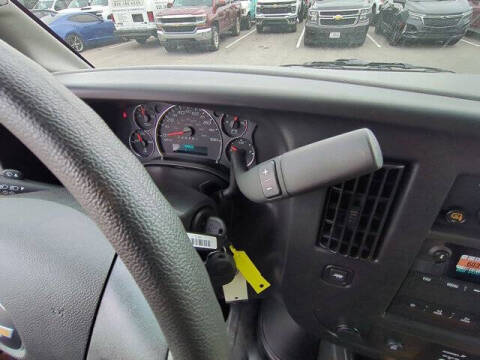 2025 Chevrolet Express 2500