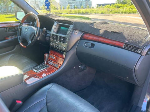 2004 Lexus LS 430