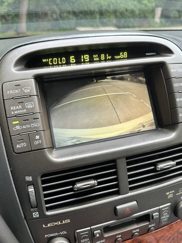 2004 Lexus LS 430