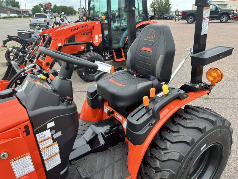 2024 Bad Boy 1025 Tractor w/ Loader