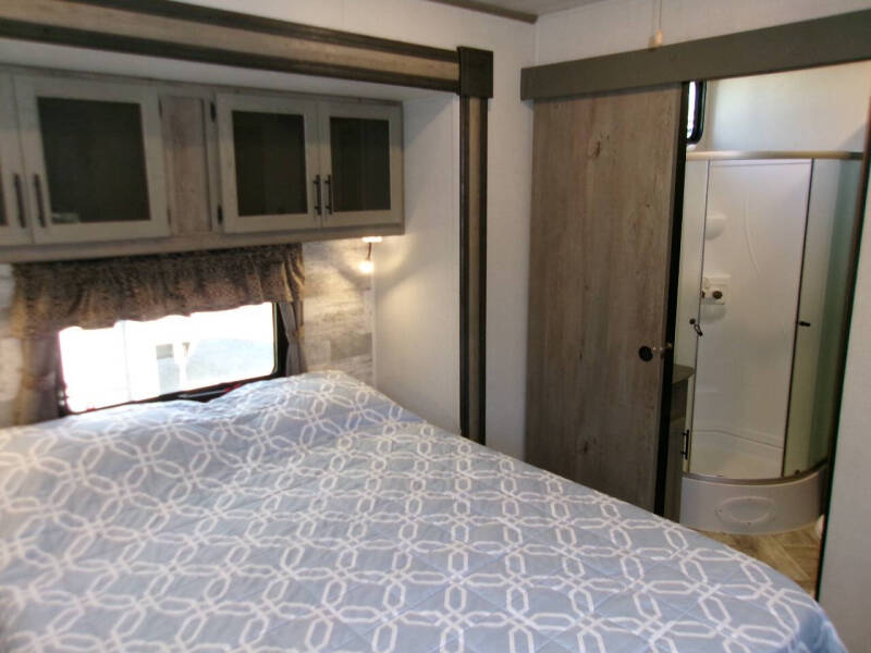 2021 Keystone Residence 40mkts