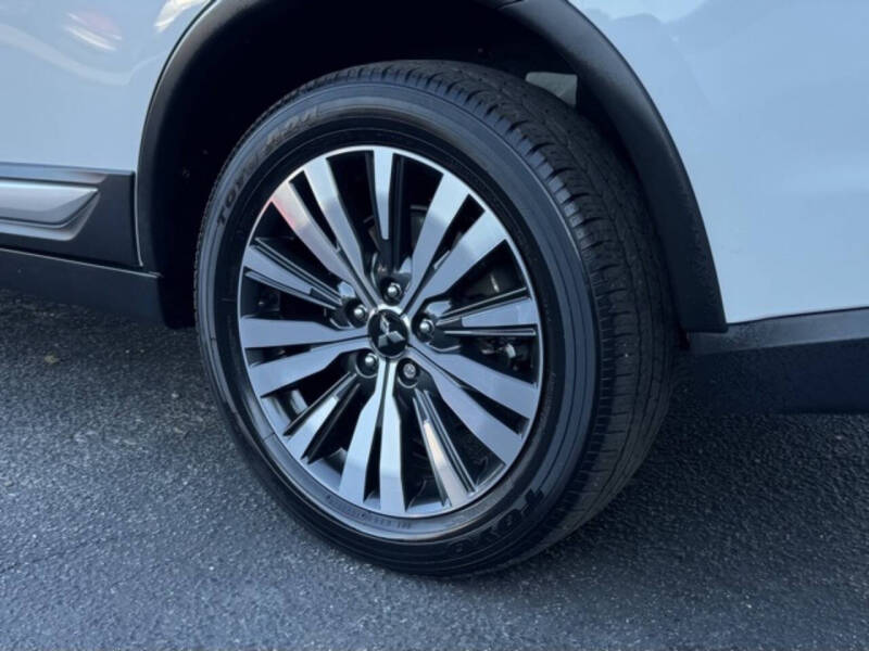 2020 Mitsubishi Outlander ES