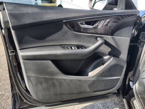 2021 Audi Q8 quattro Premium Plus 55 TFSI