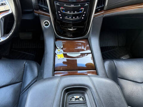 2019 Cadillac Escalade Luxury