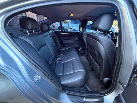 2016 BMW 5 Series 528i