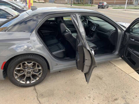 2017 Chrysler 300