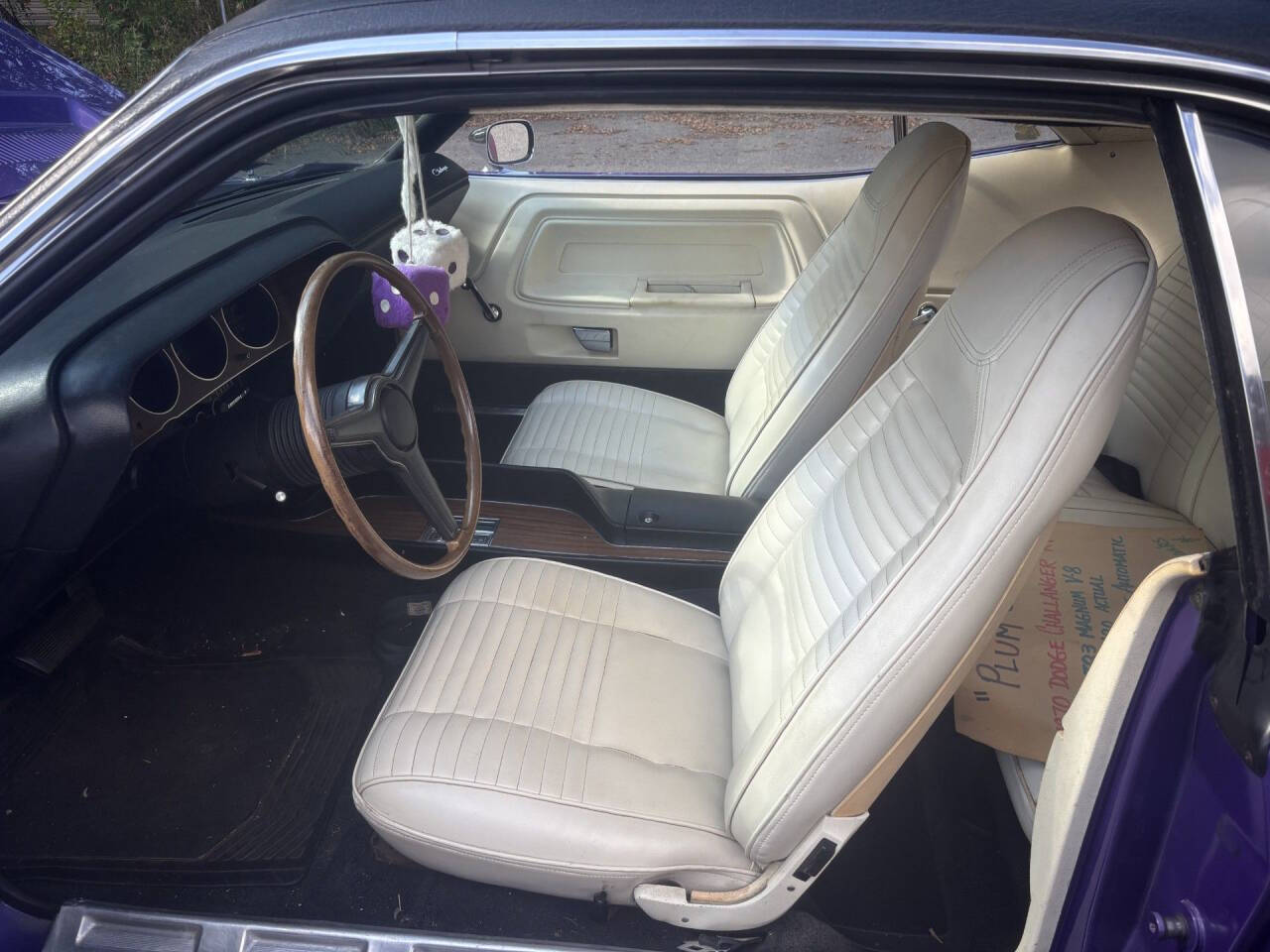 1970 Dodge Challenger 16