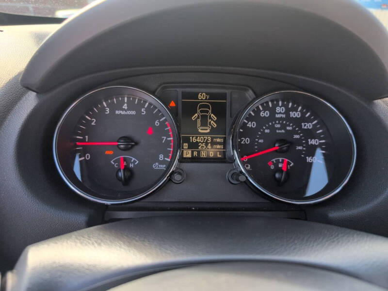 2013 Nissan Rogue SV w/SL Package