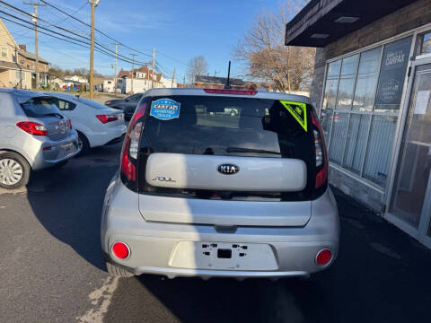 2017 Kia Soul +