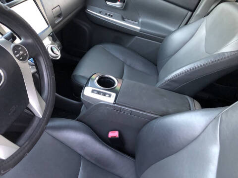 2012 Toyota Prius v Five