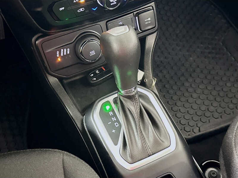 2021 Jeep Renegade Islander