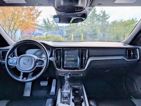 2020 Volvo V60 T5 R-Design