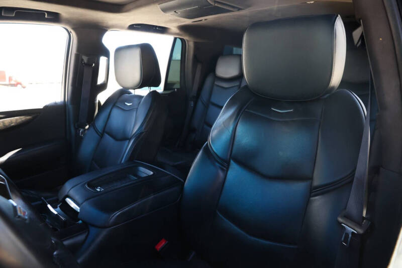 2016 Cadillac Escalade Platinum