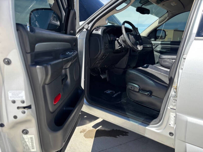 2005 Dodge Ram 1500 SRT-10