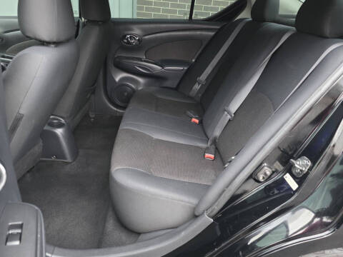 2013 Nissan Versa 1.6 SV