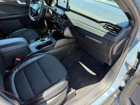 2024 Ford Escape Hybrid ST-Line Select