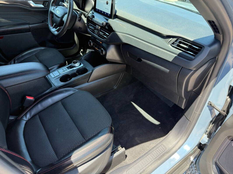 2024 Ford Escape Hybrid ST-Line Select