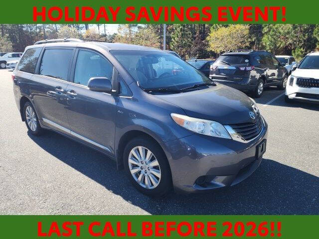 2017 Toyota Sienna LE 7-Passenger