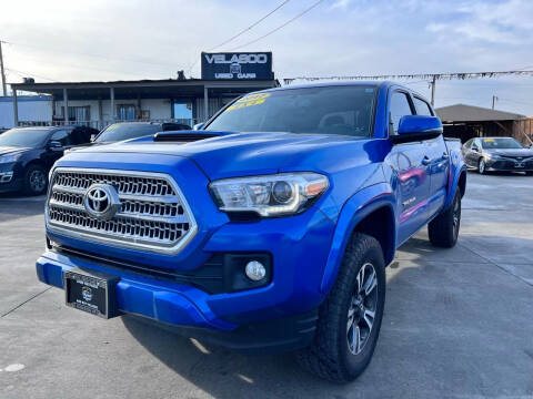 2017 Toyota Tacoma for sale at Velascos Used Car Sales in Hermiston OR