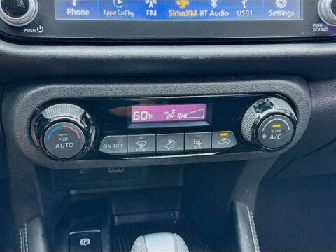 2022 Nissan Kicks SR