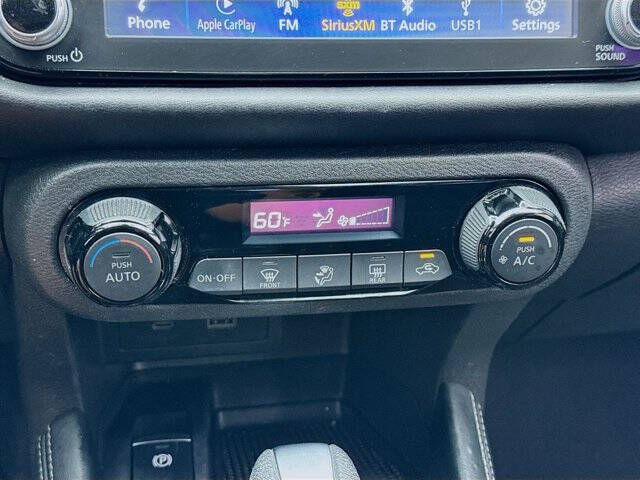 2022 Nissan Kicks SR