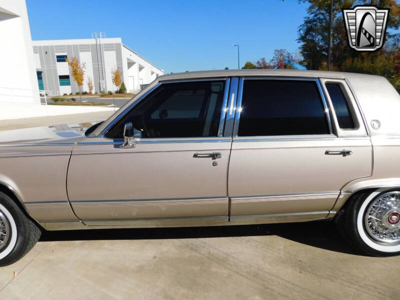 1991 Cadillac Brougham