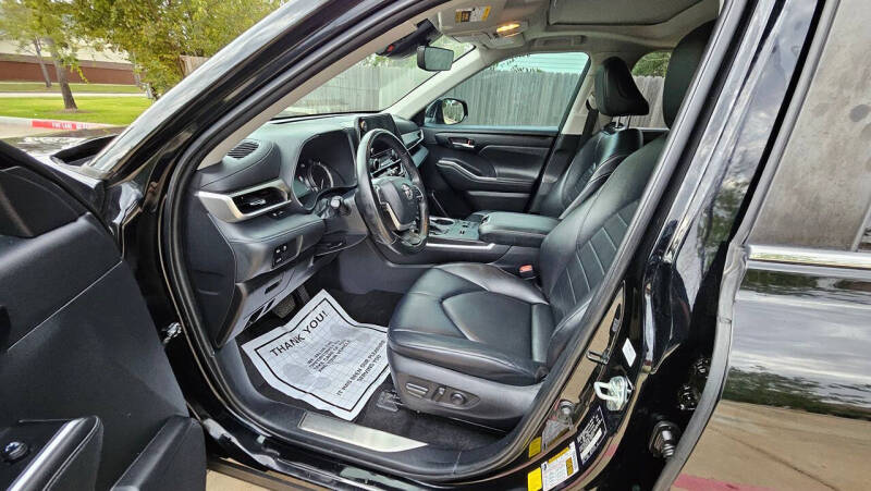 2023 Toyota Highlander XLE