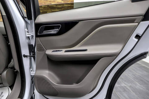 2018 Jaguar F-PACE 35t R-Sport