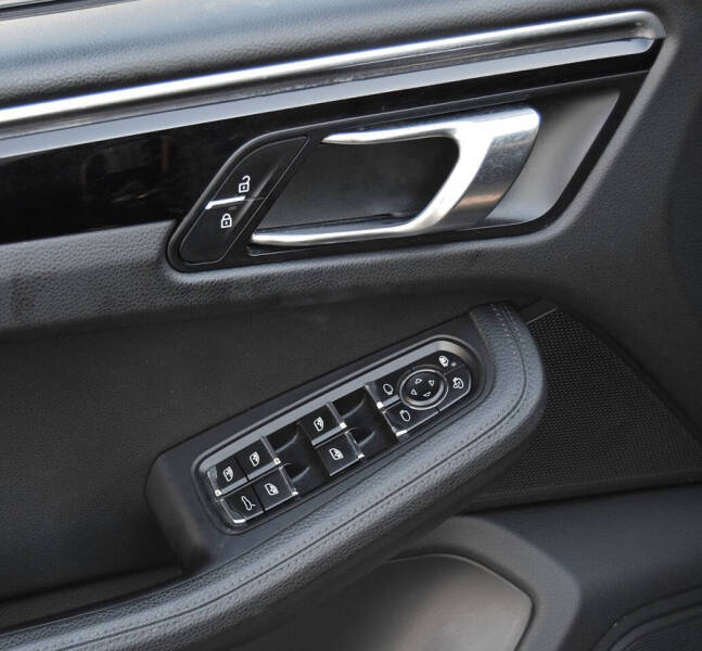 2020 Porsche Macan