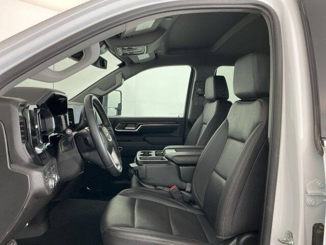 2025 GMC Sierra 3500HD