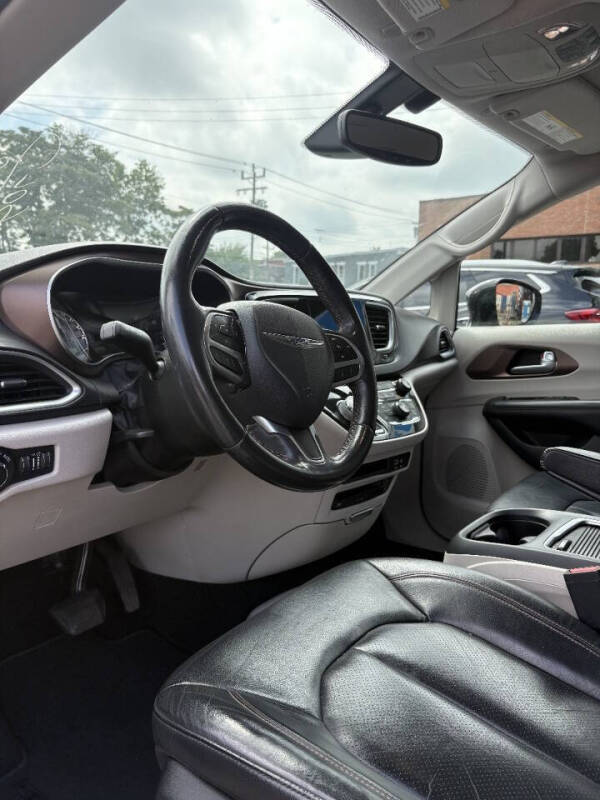 2018 Chrysler Pacifica Touring L Plus