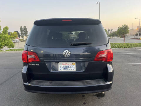 2009 Volkswagen Routan SE
