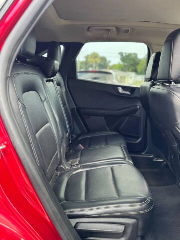 2020 Ford Escape SEL