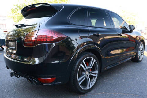 2013 Porsche Cayenne GTS
