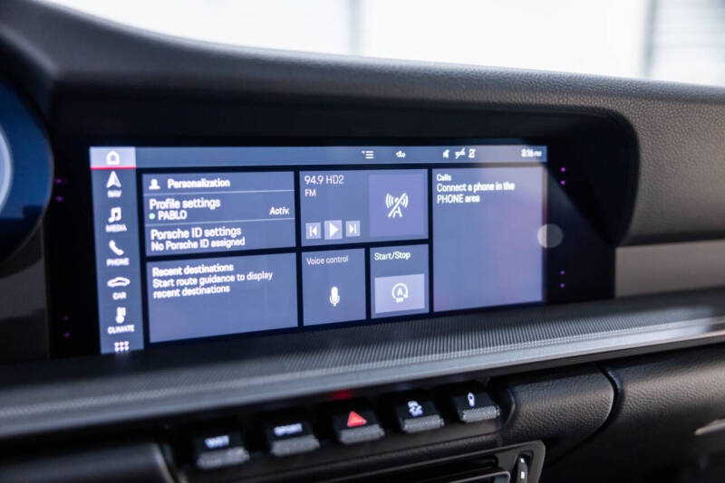 2020 Porsche 911 Carrera